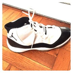 Air Jordan 11 Retro.